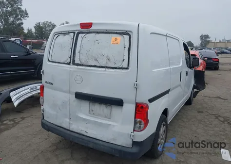 2015 Nissan Nv200 2.5S/2.5Sv z USA, uszkodzony, nr VIN 3N6CM0KN1FK733909